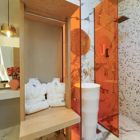 Ξενοδοχείο με διαμερίσματα Moderi Luxury