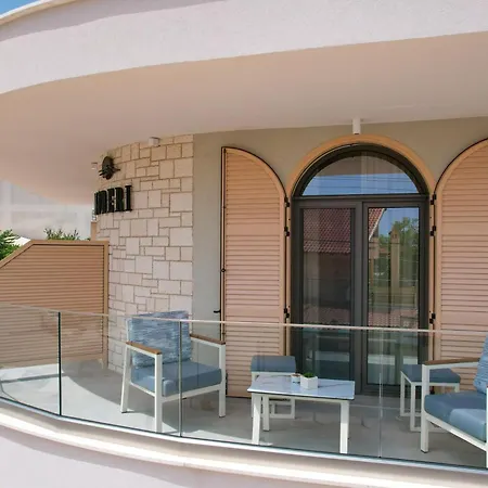 Ξενοδοχείο με διαμερίσματα Moderi Luxury Σκάλα Ποταμιάς